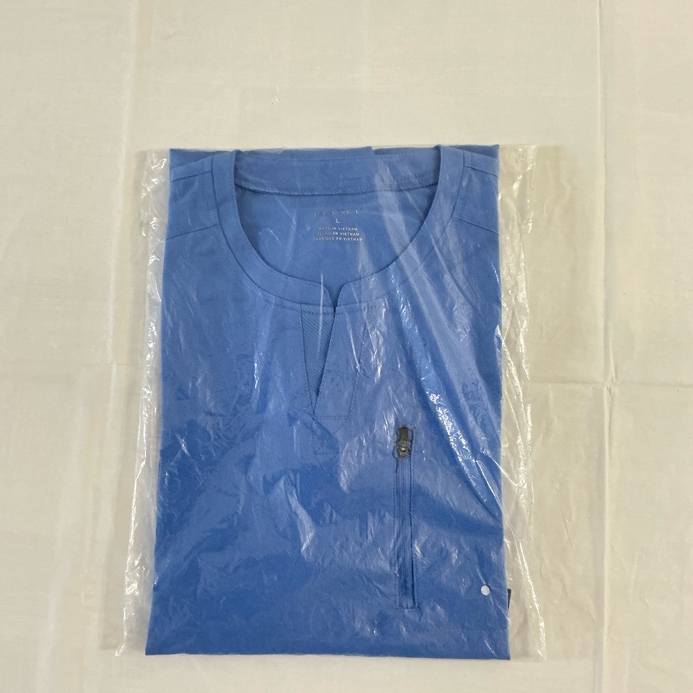 Jaanuu Men’s Scrub Top Size Large J86044-CBLW New Sealed With Tags